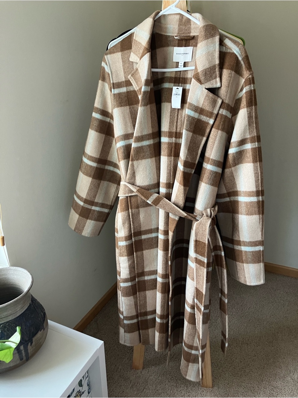 NWT Banana Republic Plaid Wool Blend Belted Trench Coat in Beige and Brown - Picture 1 of 5